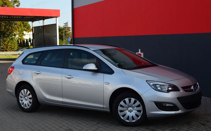 Opel Astra cena 25900 przebieg: 172000, rok produkcji 2016 z Tczew małe 29